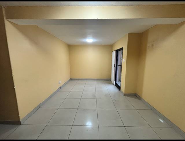 3 BEDROOM HOUSE FOR SALE IN REDFERN